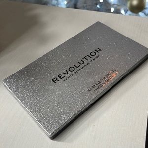 I ❤️ Revolution, Precious Stone - Diamond palette